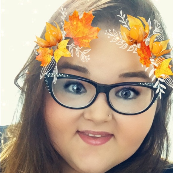 Profile Picture of Hailey Page (@kkpage_) on Poshmark