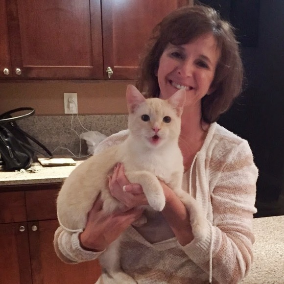 Profile Picture of Barbara Clay (@bclayca) on Poshmark