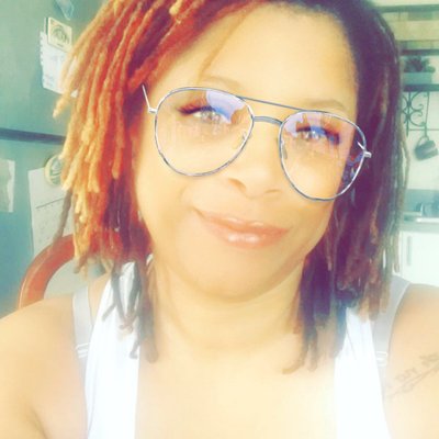 Profile Picture of Nicole Buckner (@Oregonswinediva) on Twitter