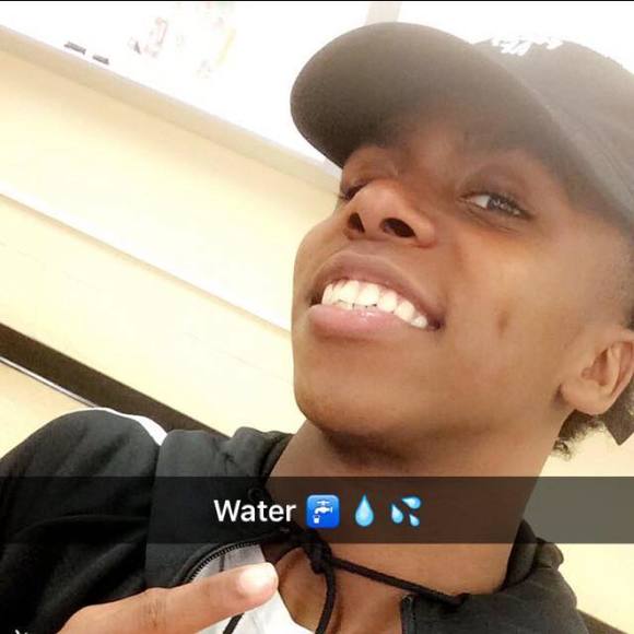 Profile Picture of Eric Reeves (@ericreeves21) on Poshmark