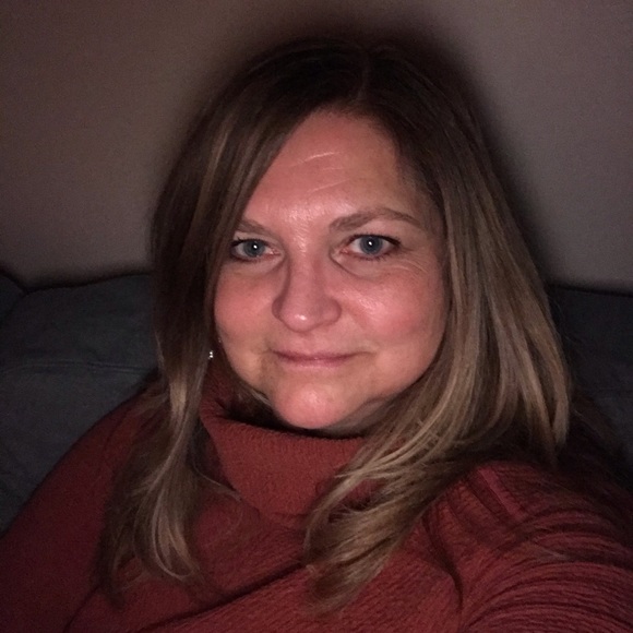 Profile Picture of Kim Monk (@kimmonk23) on Poshmark