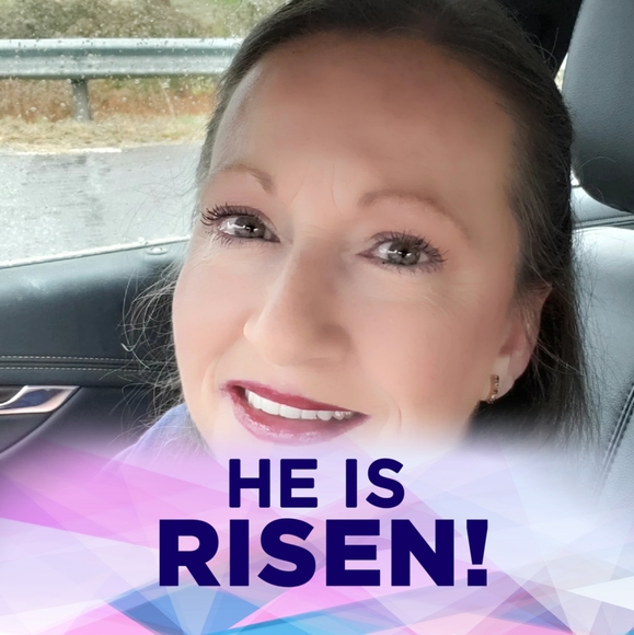 Profile Picture of Denise Blevins (@denisexoxox) on Poshmark