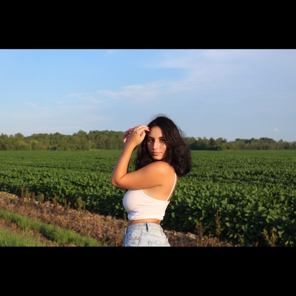 Profile Picture of Deniz Kesici (@deniizkesicii) on Poshmark