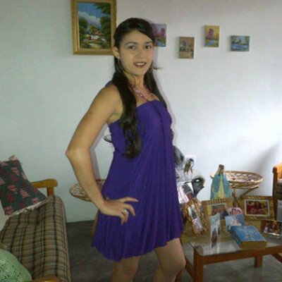 Profile Picture of ALEXANDRA CARRERO (@alexcar17) on Twitter