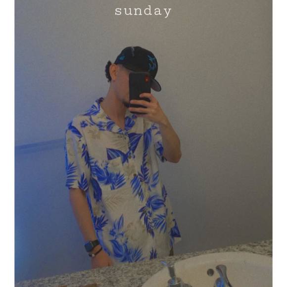 Profile Picture of Cedrick Garcia (@cedrickg15) on Poshmark