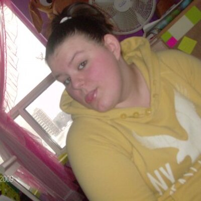 Profile Picture of Carla Colley (@@Carleakyy) on Twitter