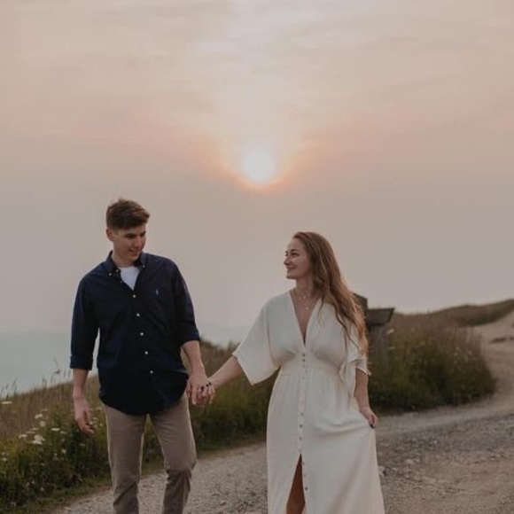 Profile Picture of Austin Phillips (@austinphilli927) on Poshmark