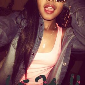 Profile Picture of Sunshine_Leah (@Leah_Madness) on Twitter