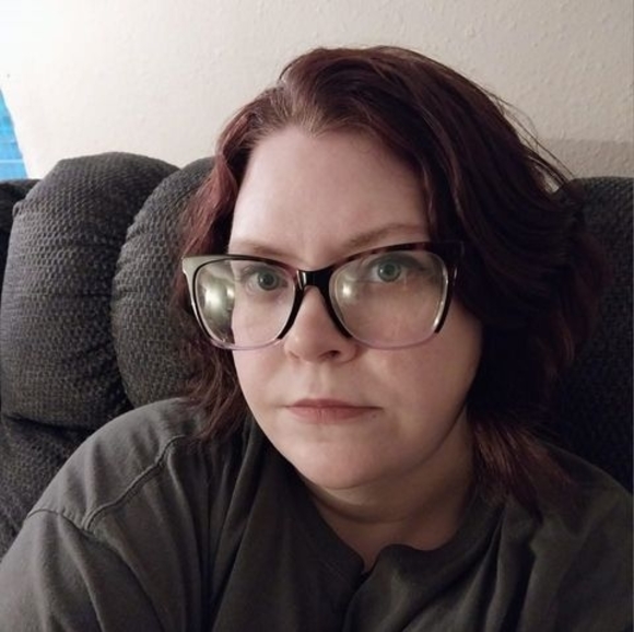 Profile Picture of Rachel Horton (@rh19912256) on Poshmark