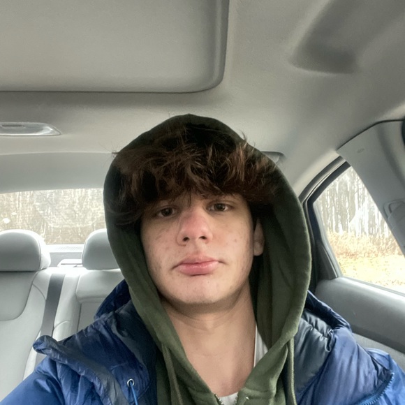 Profile Picture of Tony Kissack (@tonykissack) on Poshmark