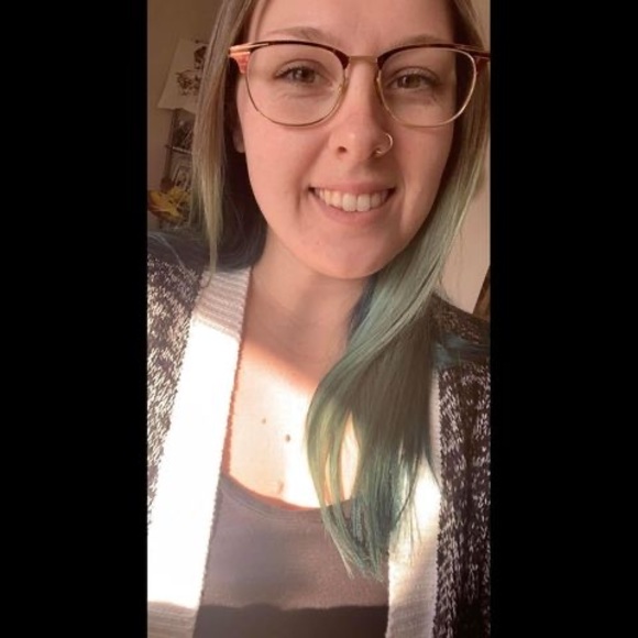 Profile Picture of Juliana Dunham (@julianadunham) on Poshmark