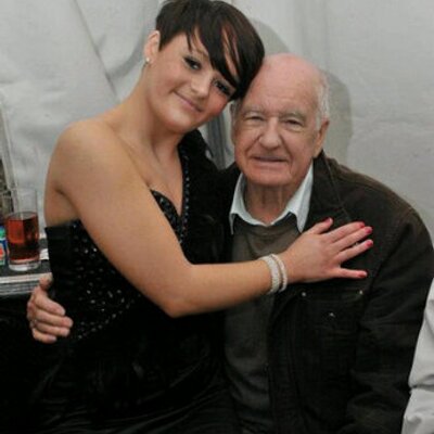 Profile Picture of Chloe Bragg (@ChloeBragg) on Twitter