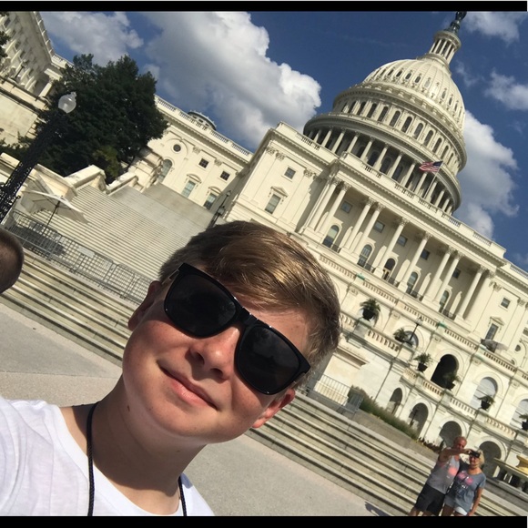 Profile Picture of Harrison Quellar (@harrisonq) on Poshmark