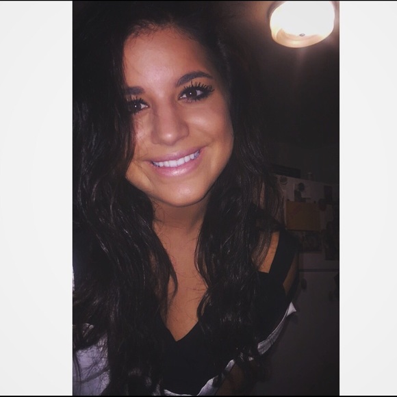 Parisa Rost - Poshmark Profile Picture of Parisa Rost (@par2) on Poshmark