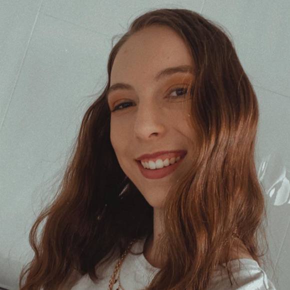 Gabriella Hadfield - Poshmark Profile Picture of Gabriella Hadfield (@ghadfield) on Poshmark