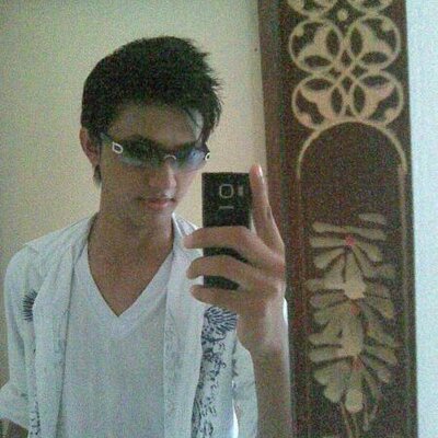 Profile Picture of John Randell (@wekissagain) on Twitter