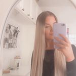 Profile Picture of Holly Violet Simpson (@hollyvioletsimpson) on Instagram