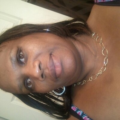 Profile Picture of Yolanda Darling (@moonpie0273) on Twitter