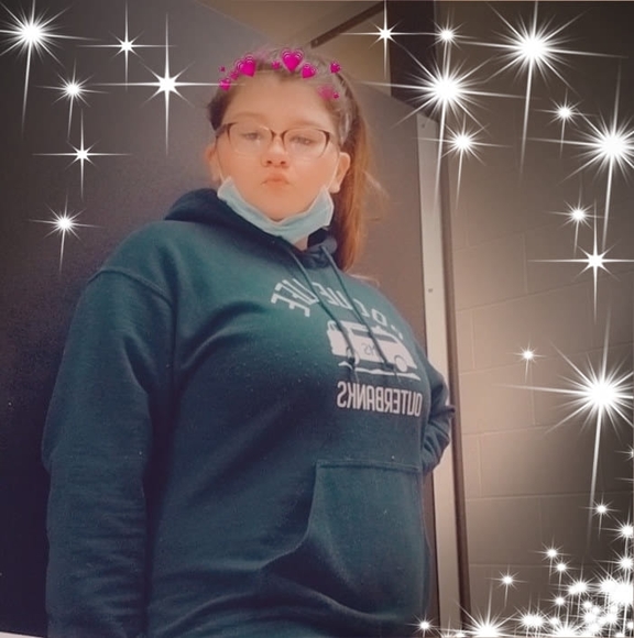 Profile Picture of Heather Rainier (@heatherrainier) on Poshmark