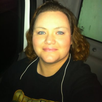 Profile Picture of April Huff (@aprilmae2751) on Twitter