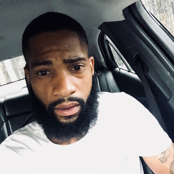 Profile Picture of Tommy Perry (@t_p43) on Poshmark