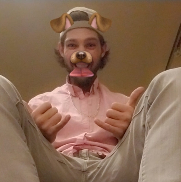 Profile Picture of Michael Deshon (@michaeldeshin) on Poshmark