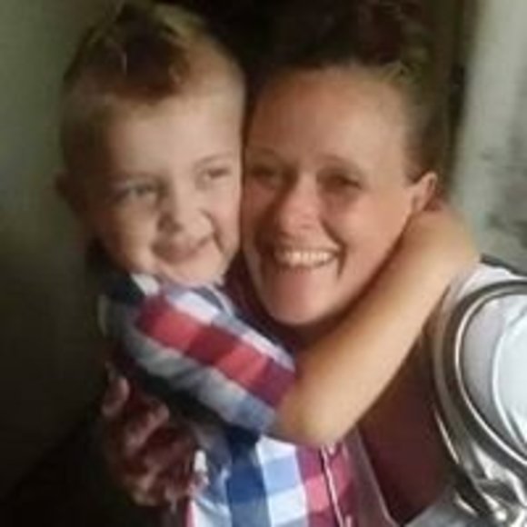 Profile Picture of Bernedite Walsch (@jennilynn39) on Poshmark