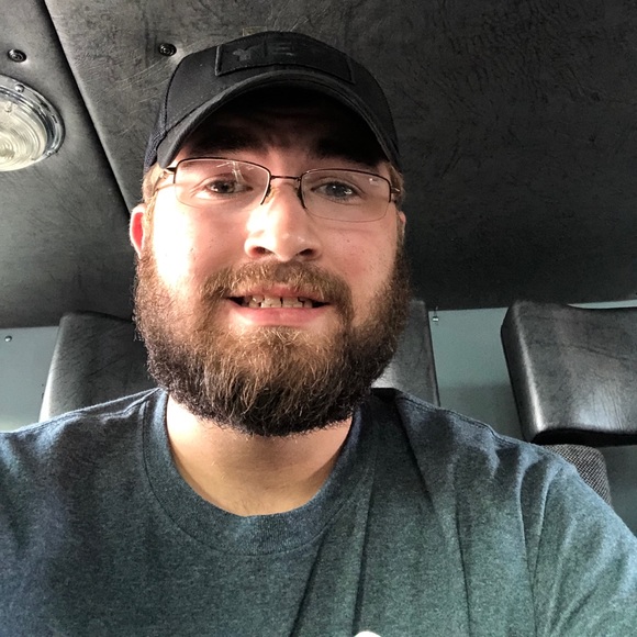 Profile Picture of Luke Suida (@lsuida) on Poshmark