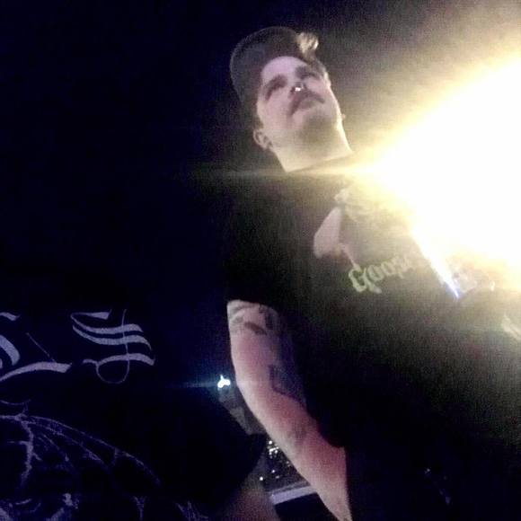 Profile Picture of Max Workman (@maxworkman) on Poshmark