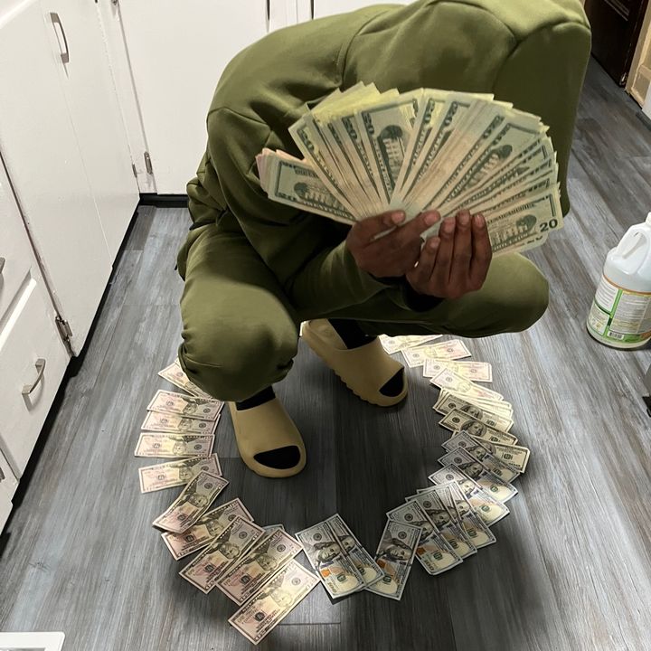 Profile Picture of Ralph (@officialralphhh) on Tiktok
