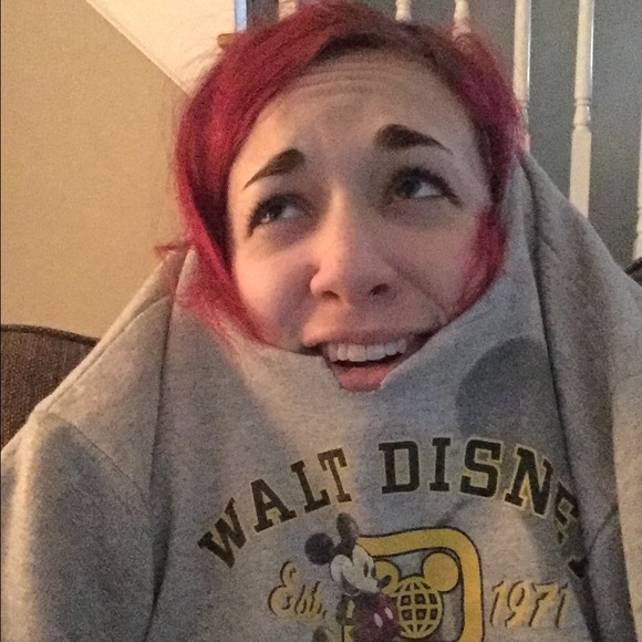 Profile Picture of Sophie Ghizzone (@juiceboxjones) on Poshmark