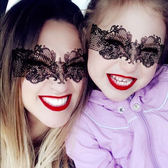 Profile Picture of China Kezer (@mrskez) on Poshmark