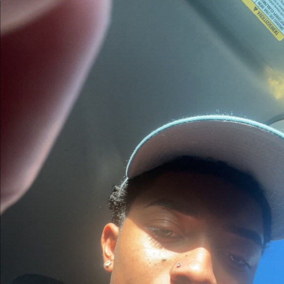 Profile Picture of Aaron Weathersby (@ayoadub) on Poshmark