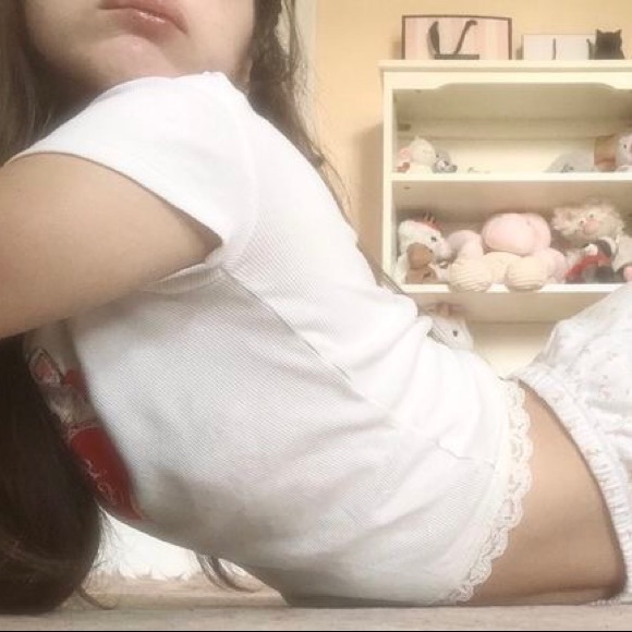 Profile Picture of Tijana Stefanovic (@tijanastef_) on Poshmark