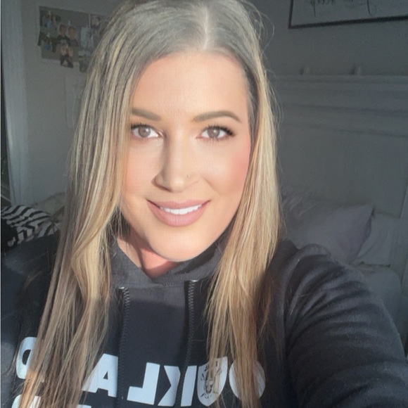 Profile Picture of Brandy Mozzone (@raidersqueen4) on Poshmark