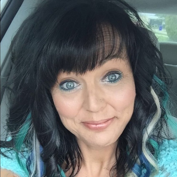 Profile Picture of Tammy Borger (@racegirl89) on Poshmark
