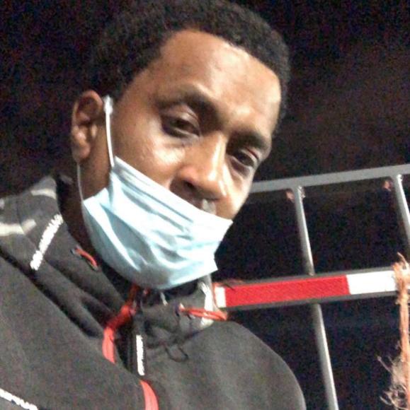 Profile Picture of Juan Matos (@juanmatos89) on Poshmark