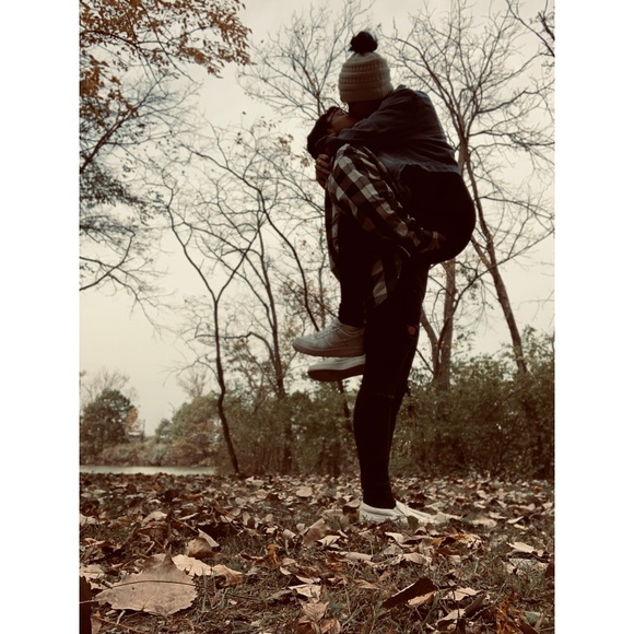 Profile Picture of Britney Hale (@halebritney00) on Poshmark