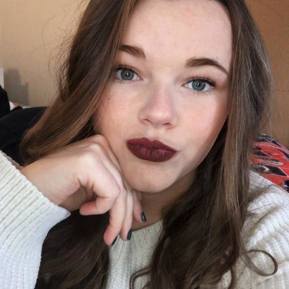 Megan Piepmeyer - Poshmark Profile Picture of Megan Piepmeyer (@m8piep) on Poshmark