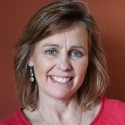 Profile Picture of Kim Dart (@babysfirstsips) on Twitter
