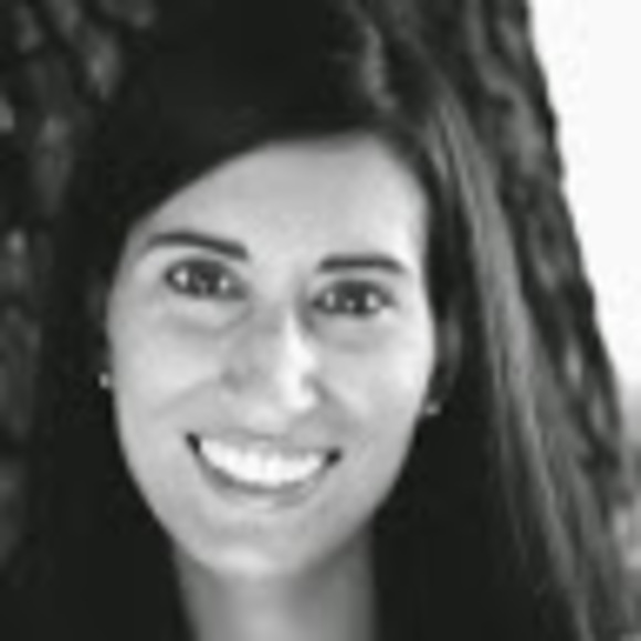 Profile Picture of Darcy Wallace (@darcynwallace) on Poshmark