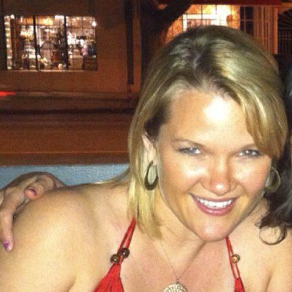 Profile Picture of Amber Blancato (@amberblancato) on Poshmark