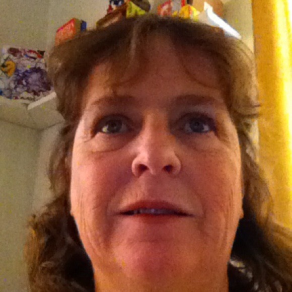 Profile Picture of Jane Grieves (@chiaradio1313) on Poshmark