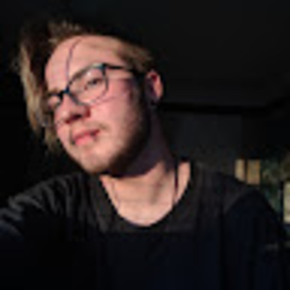 Profile Picture of Erik Nordine (@eriknordine) on Poshmark