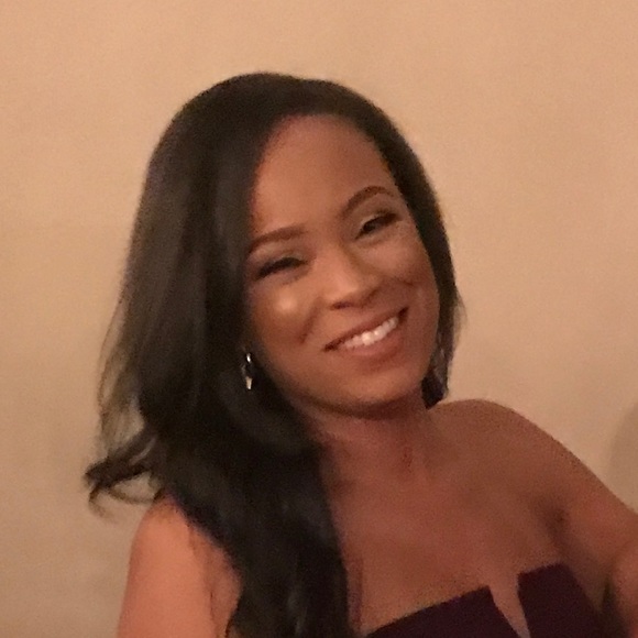 Profile Picture of Keshia Edwards (@fieldskr) on Poshmark