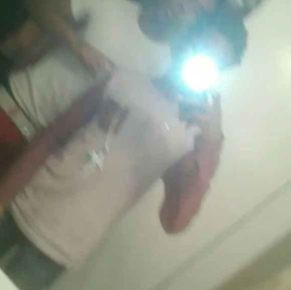 Profile Picture of Carter Harris (@carter2333) on Poshmark