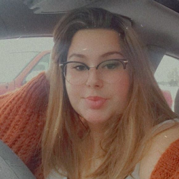 Alexandra Angermeier - Poshmark Profile Picture of Alexandra Angermeier (@xxalleyaxx) on Poshmark