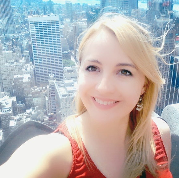 Profile Picture of Mandy Edmonds (@mrs_a_e) on Poshmark