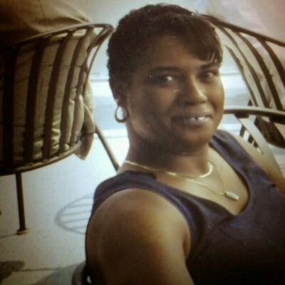 Profile Picture of Gloria Waters (@gloriawaters53) on Twitter