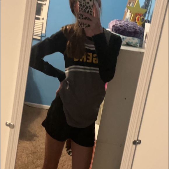 Profile Picture of Randi Chaplinski (@randichaplinski) on Poshmark